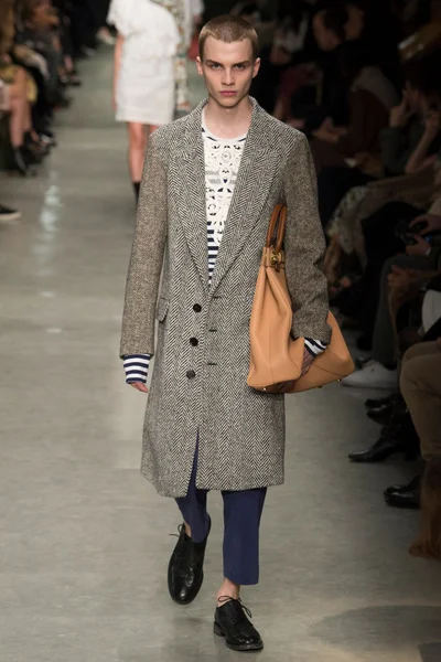 Look 47
